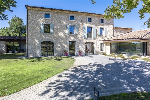 An exceptional stone farmhouse for sale near LIsle sur la Sorgu