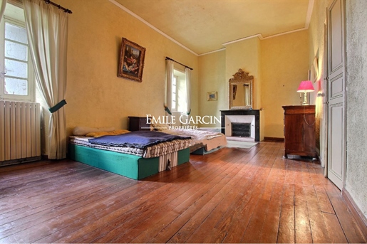 18Th century property with courtyard, garden and swimming pool for sale near Barjac