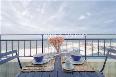 Excellent 3 Bedroom Apartment on the 1st line of the Sea