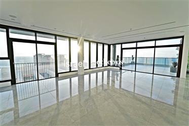 Spectacular Sea Front Penthouse with a Pool in a Luxury Towe...