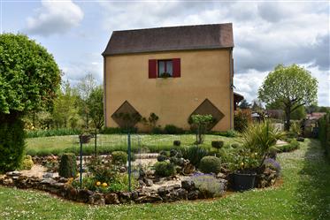 A vendre, en Dordogne, Maison avec 5 chambres et piscine, à ...