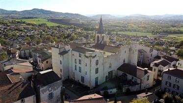 Château Ismh des XIIe et XIIIe siècles