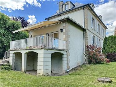 Hôtel particulier magnifiquement rénovée avec dépendance sur domaine clos M9898-50066