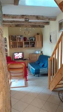Renovated house with terrace 20 minutes from the sea !!!!