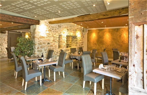 Maison vigneronne en pierre du 18ème siècle -Chambres d'Hôtes- Restaurant -Surface du Bâti ( planche