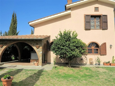 Beautiful renovated property with local materials. (Wooden beams, exposed stonework and te