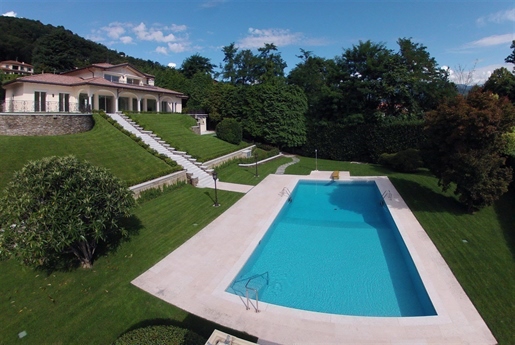 Prestigious new villa for sale in Stresa, with swimming pool and park