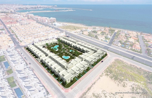 New apartment complex only 200m from the beach in La Veleta, a quiet residential area betw