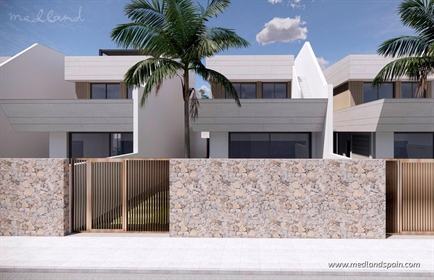Nuevo complejo residencial de chalets y apartamentos a tan solo 800 metros de la playa en 