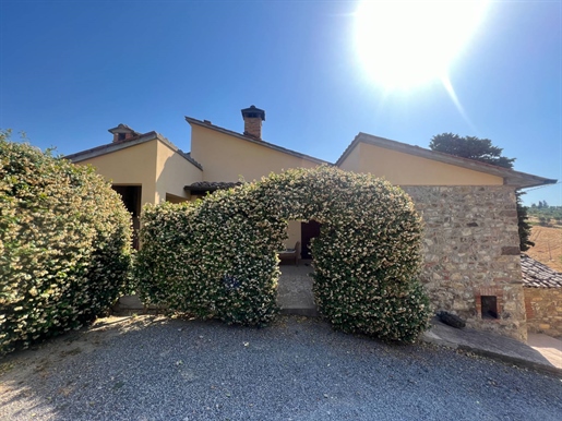 Portion of a renovated farmhouse on two levels with garden and external loggia, for sale i