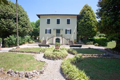 Villa Between Art and Tradition, Lucca - Tuscany
 
 This beautiful Art Nouveau period vill