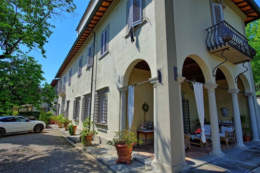Villa ou chalet de 630 m2 à Florence