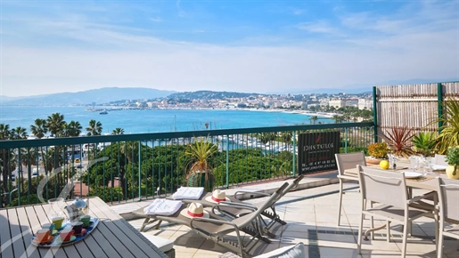 Exclusivite Cannes Croisette Vue mer féérique magnifique villa-toit