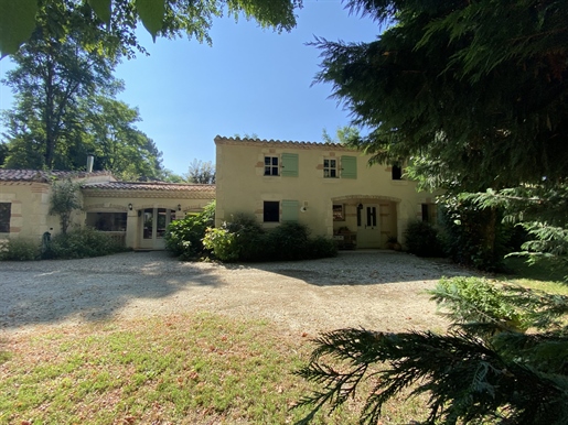 Beautiful Property with 2 hectares, pool & guest house