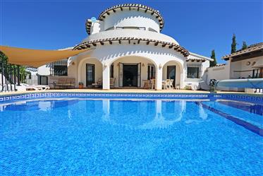 4 bedroom villa with panoramic views in Monte Pego