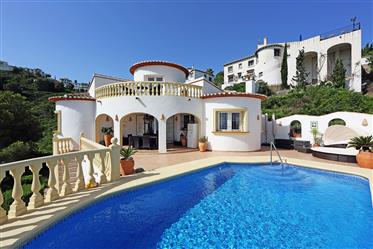 Villa with heated pool and panoramic view in Monte Pego
