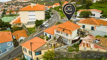 Hus att bygga om på Rua do Til, nära Funchals centrum - investeringsmöjlighet!