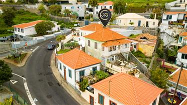 Hus att bygga om på Rua do Til, nära Funchals centrum - investeringsmöjlighet!