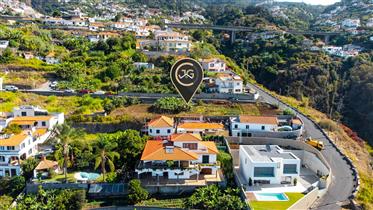 Terreno Urbano de 990m2 Situado no Funchal (Ladeira do Farrobo de Baixo)