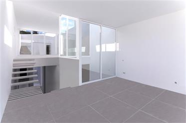 Höchste Qualität 2 Schlafzimmer Villa mit Pool in bester Lage in Ferragudo