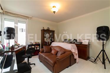 Fabulous Detached Property