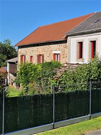 For sale in Creuse, set of 2 houses and outbuildings.