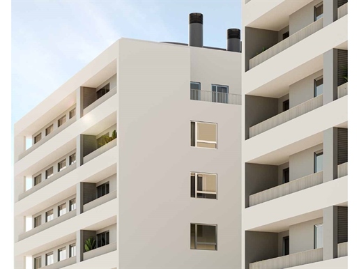Apartamento T3, Seixal (Grande Lisboa), com orientação nascente/poente, em condomínio fechado com pi