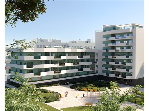 Faro, Apartamento T2, em condomínio contemporâneo com piscina na cobertura