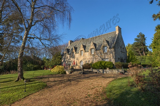 For sale beautiful manor house with gite near the beaches, Finistère