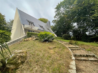 A vendre maison d'architecte entièrement rénovée sur 1 hectare avec étang, Finistère