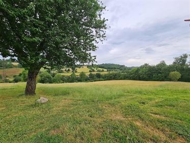 Close to Aubusson, renovated farm with 9ha