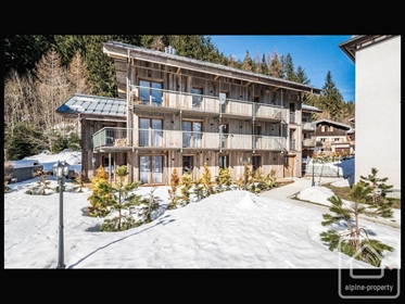 Luxury 4 bedroom townhouse within walking distance of Grands Montets with sauna, jacuzzi, double gar