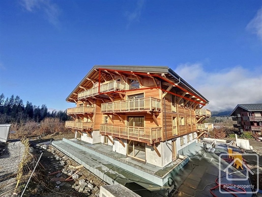 Rare: Spacious 3 bedroom + 'cabine' apartment with views of the Aravis mountains plus parking, cave