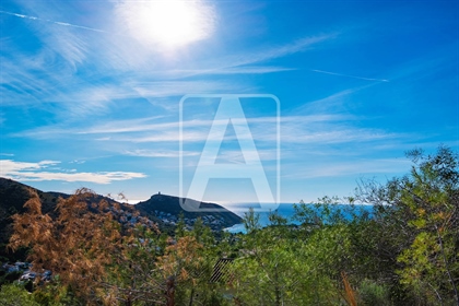 Villa for sale in Moraira, in Verde Pino (next to Moraira town and El Portet), situated in