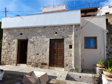 Chamezi-Sitias: Traditional house enjoying views to mountain,village and sea.
