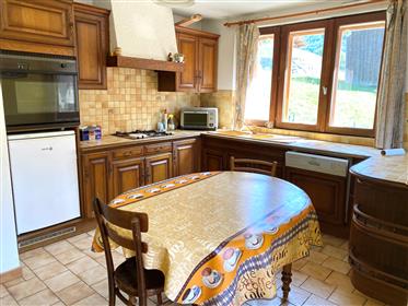 Pleasant house to renovate in the hamlet of “Le Crot” with a surface area of approximately 120m², id