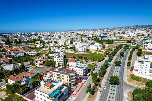 Business 785 m² in Paphos