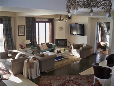 Hotel 2577 m² in Western Peloponnese