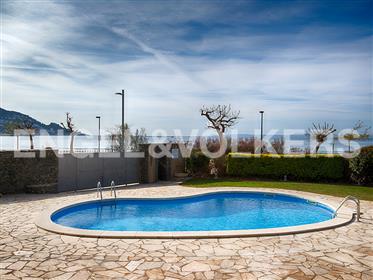 Stunning apartment in first sea line