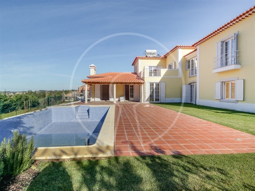 Excellent 4 bedroom family house in Sintra