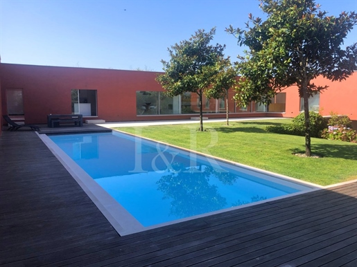 Luxury 4-bedroom villa with garden and pool next to Lagoa de Óbidos