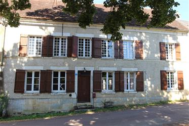 Maison de caractère 18ème siècle à vendre en  Puisaye, Yonne(89) :