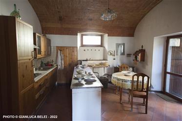 In the center of beautiful hamlet of Lugnano in Teverina we ...