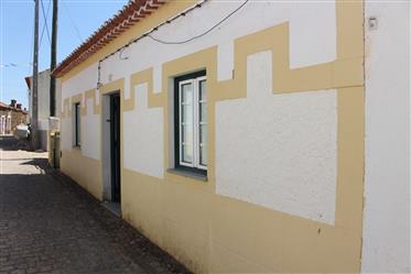 T4 House for sale in Malpica do Tejo