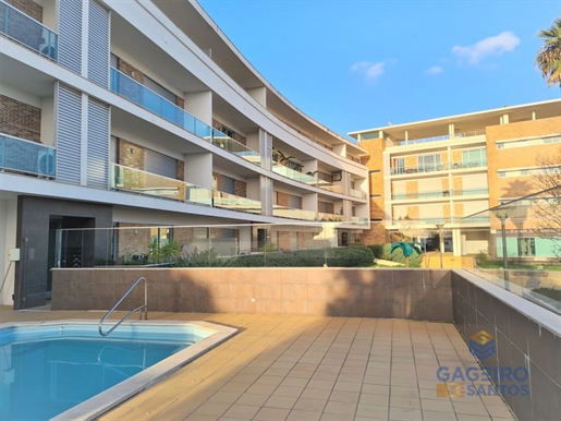 For sale - Apartment with 3 bedrooms, with swimming pool in São Martinho do Porto