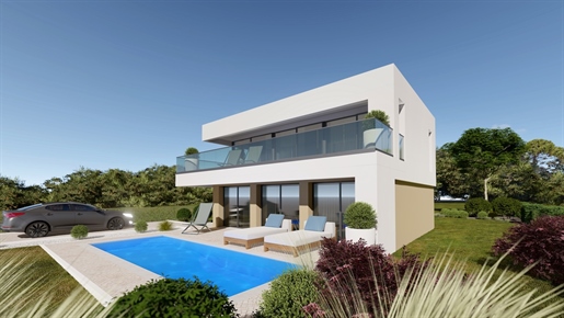 New build villa with private pool in Nazaré | Silver Coast