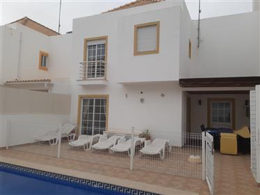 3 Bed Townhouse With Garage And Swimming Pool - Vila Nova De...