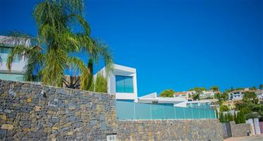 Sale modern style villa, with sea views on the coast of Benissa