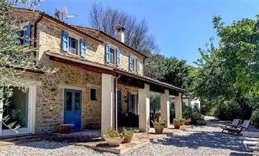 Adorable Country House with Dependence in Mombaroccio, Le Marche