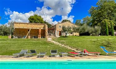 Stone Country House with Panoramic Hill Views, Le Marche